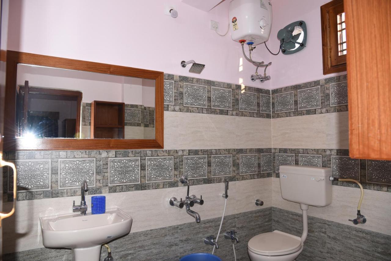 Anjani Mansion Hotel Hyderabad Exterior photo